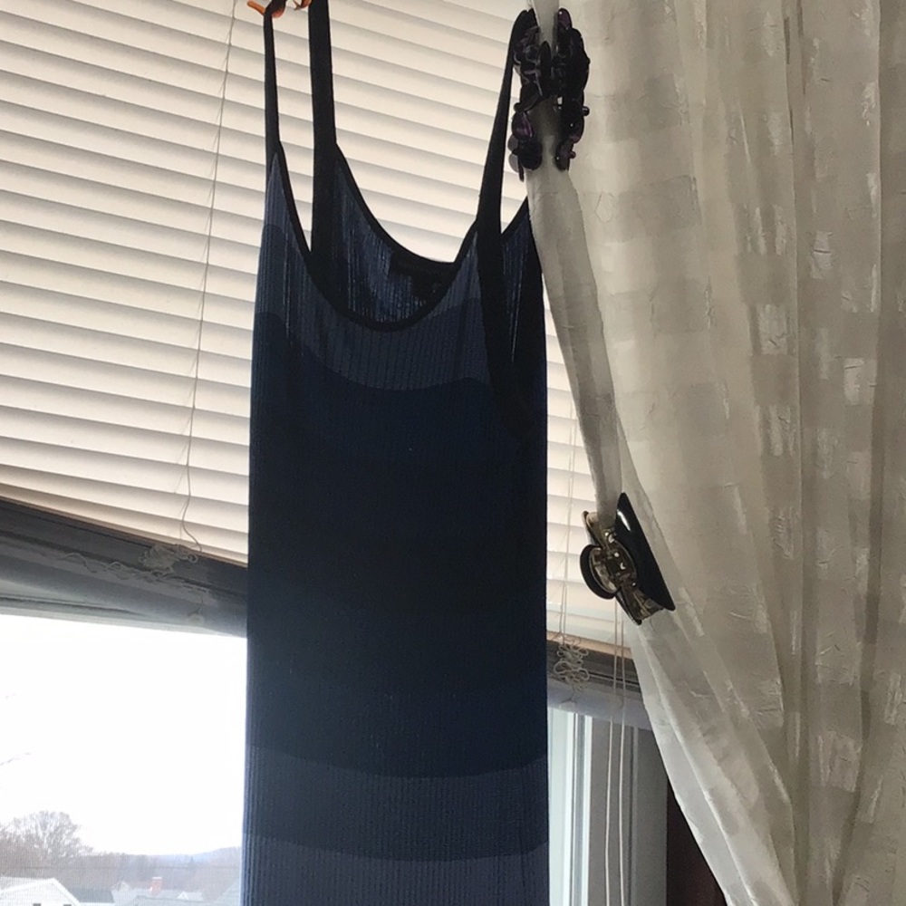 🧚🏼♀️Host Pick!✨💁🏼♀️Banana Republic Factory 🏭 Ombré Midi dress size LP💐😊 - Picture 3 of 6
